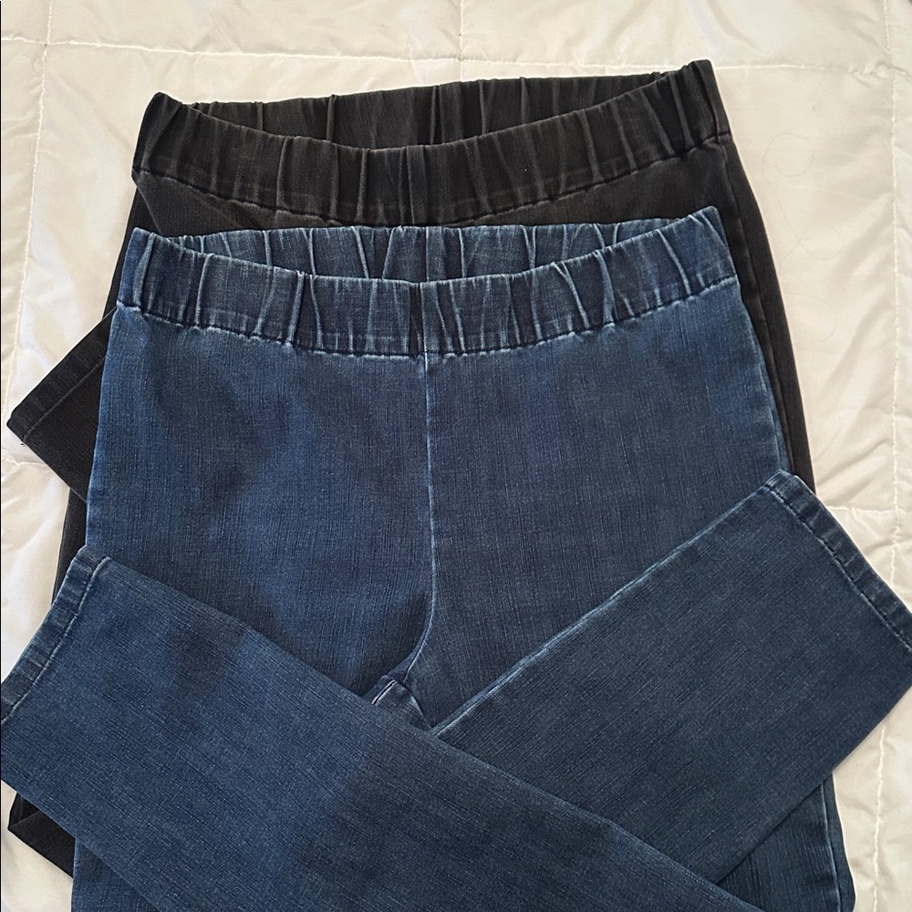 Lot of 2 Soft Surroundings Black and blue Straight Leg Jeans (B)
